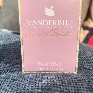 Eau de Toilette Spray - Pink